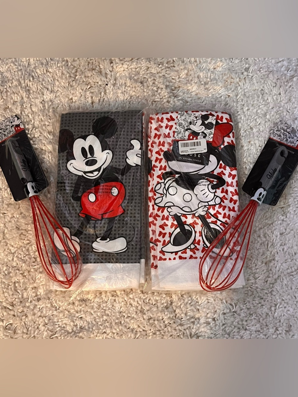 BUNDLE DISNEY Mickey/Minnie Kitchen Towels & Whisk Bundle of 8 Items